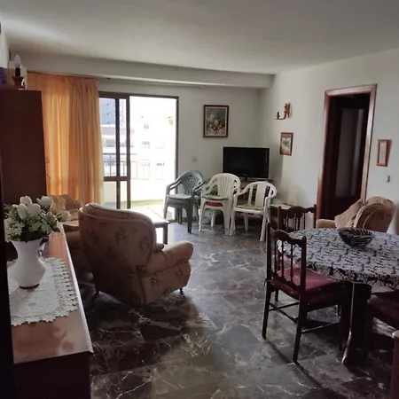 Apartment En El Centro Y Al Lado De La Playa